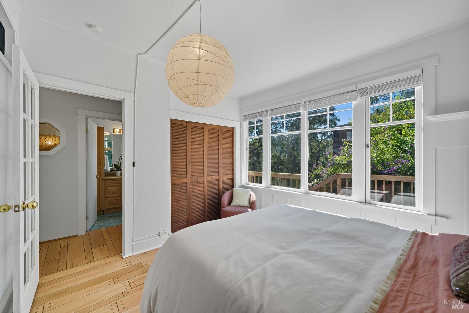 53 Foothill Rd