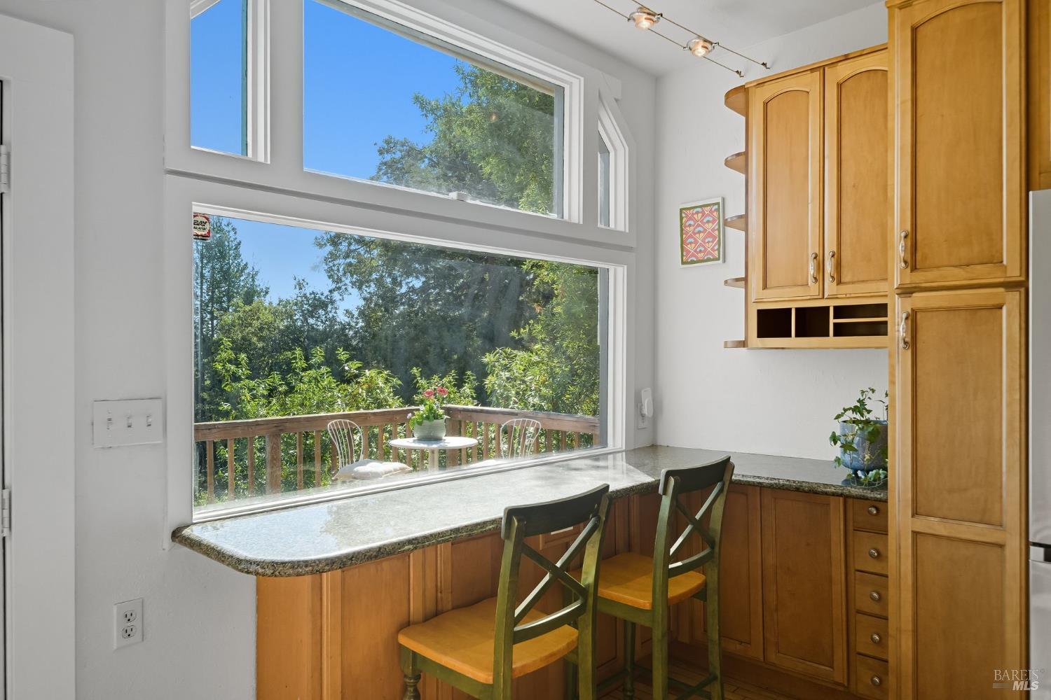 53 Foothill Rd