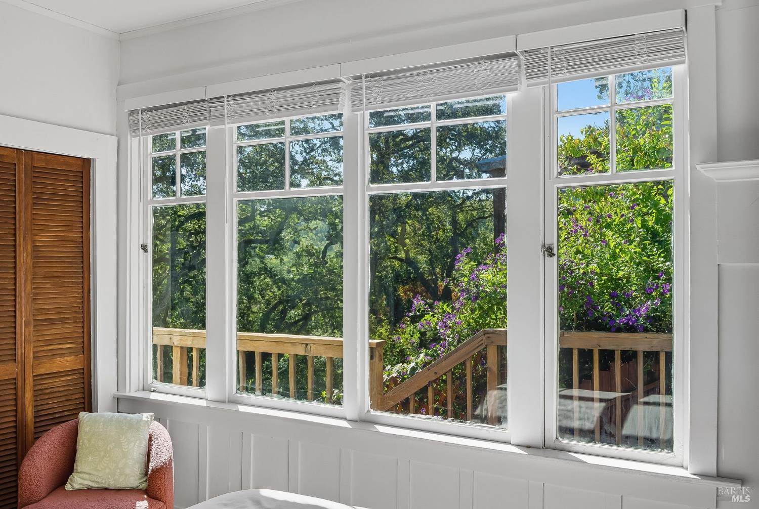 53 Foothill Rd