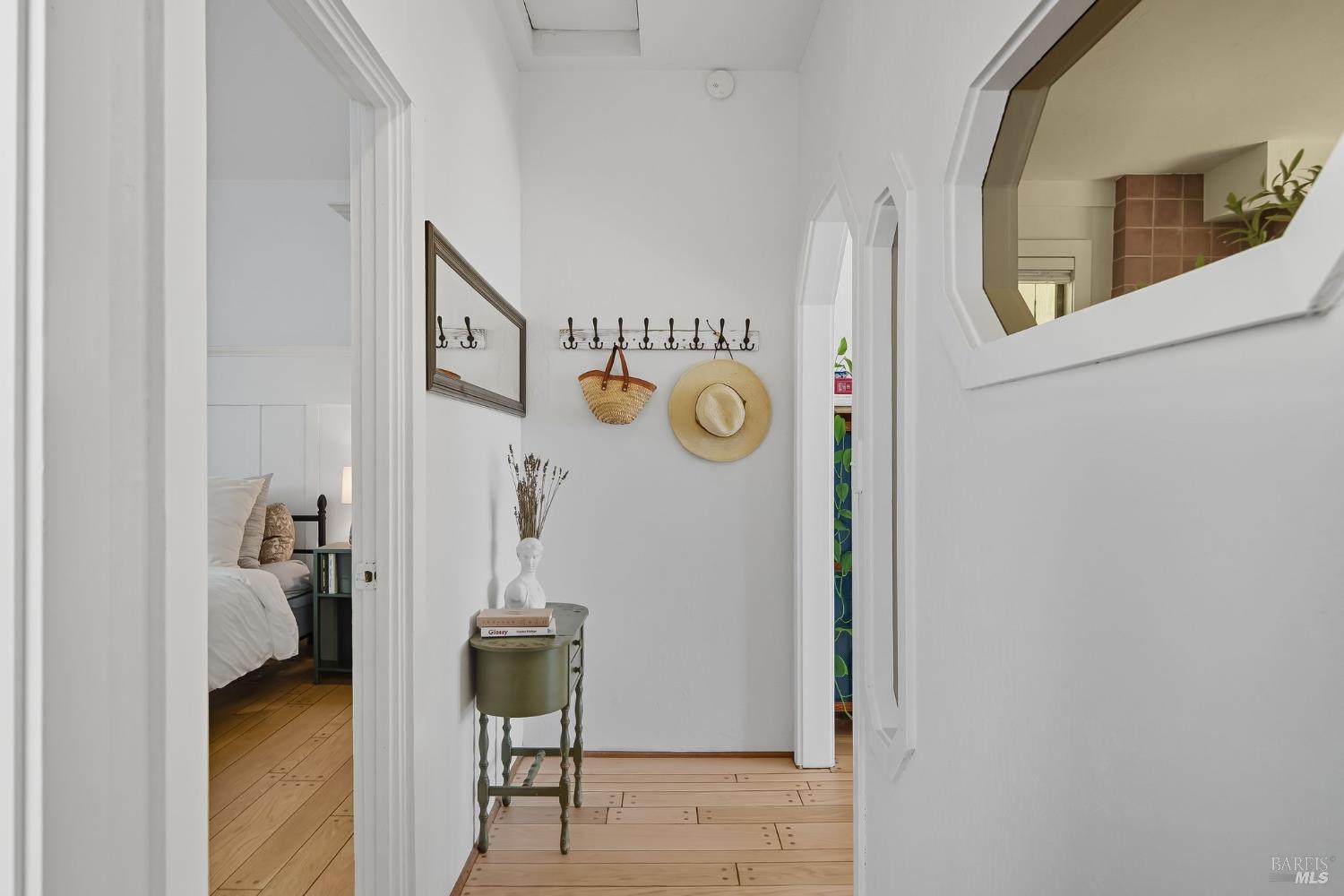 53 Foothill Rd