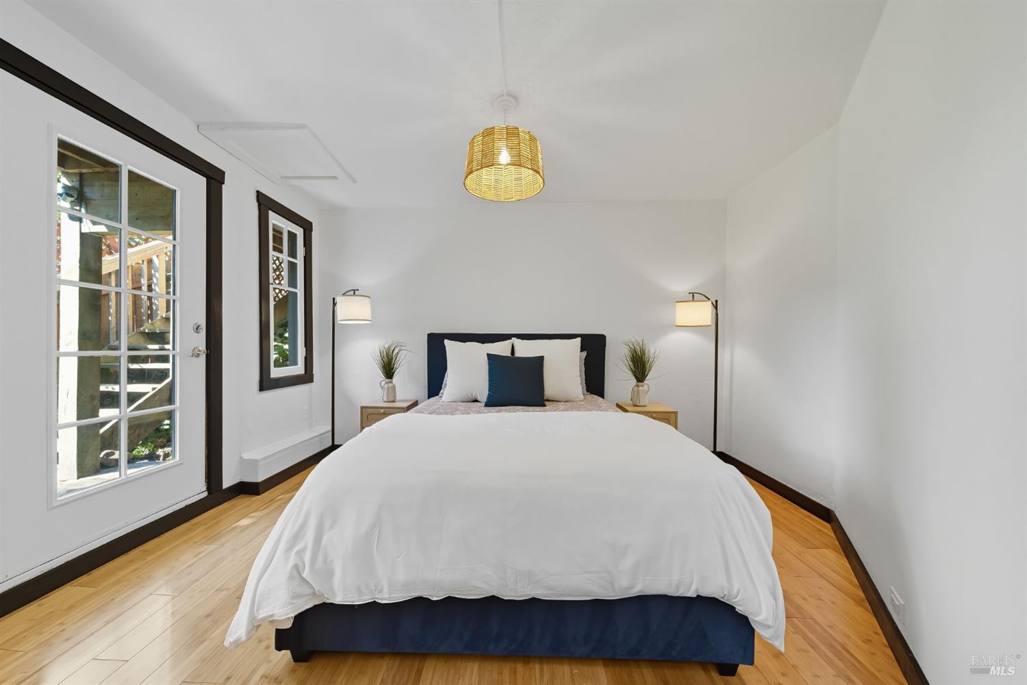 53 Foothill Rd