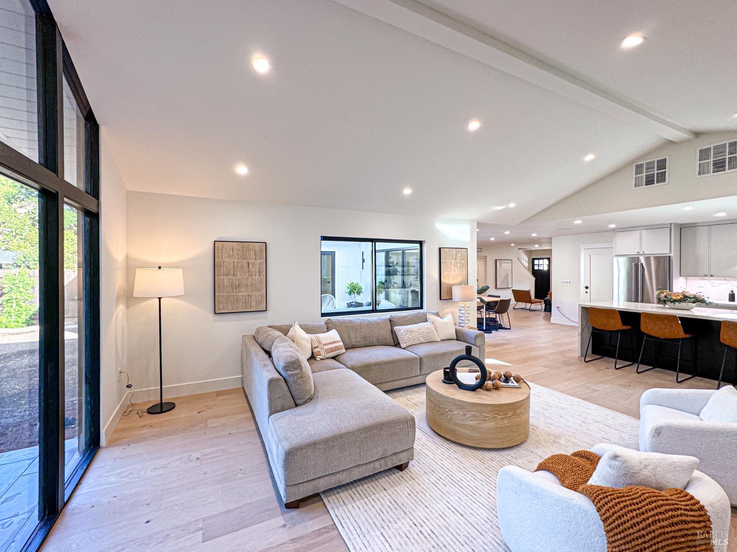 284 Blackstone Dr