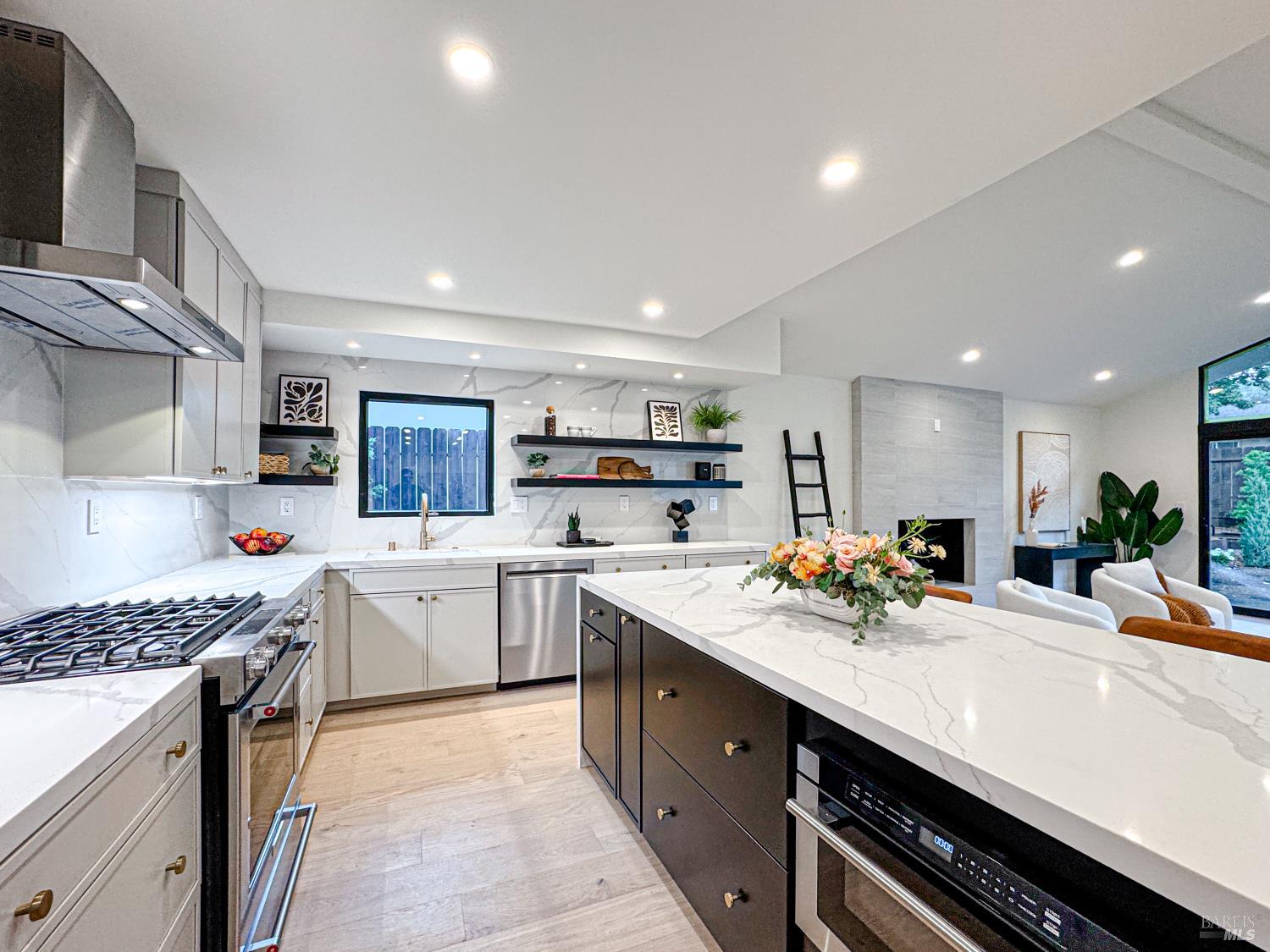 284 Blackstone Dr