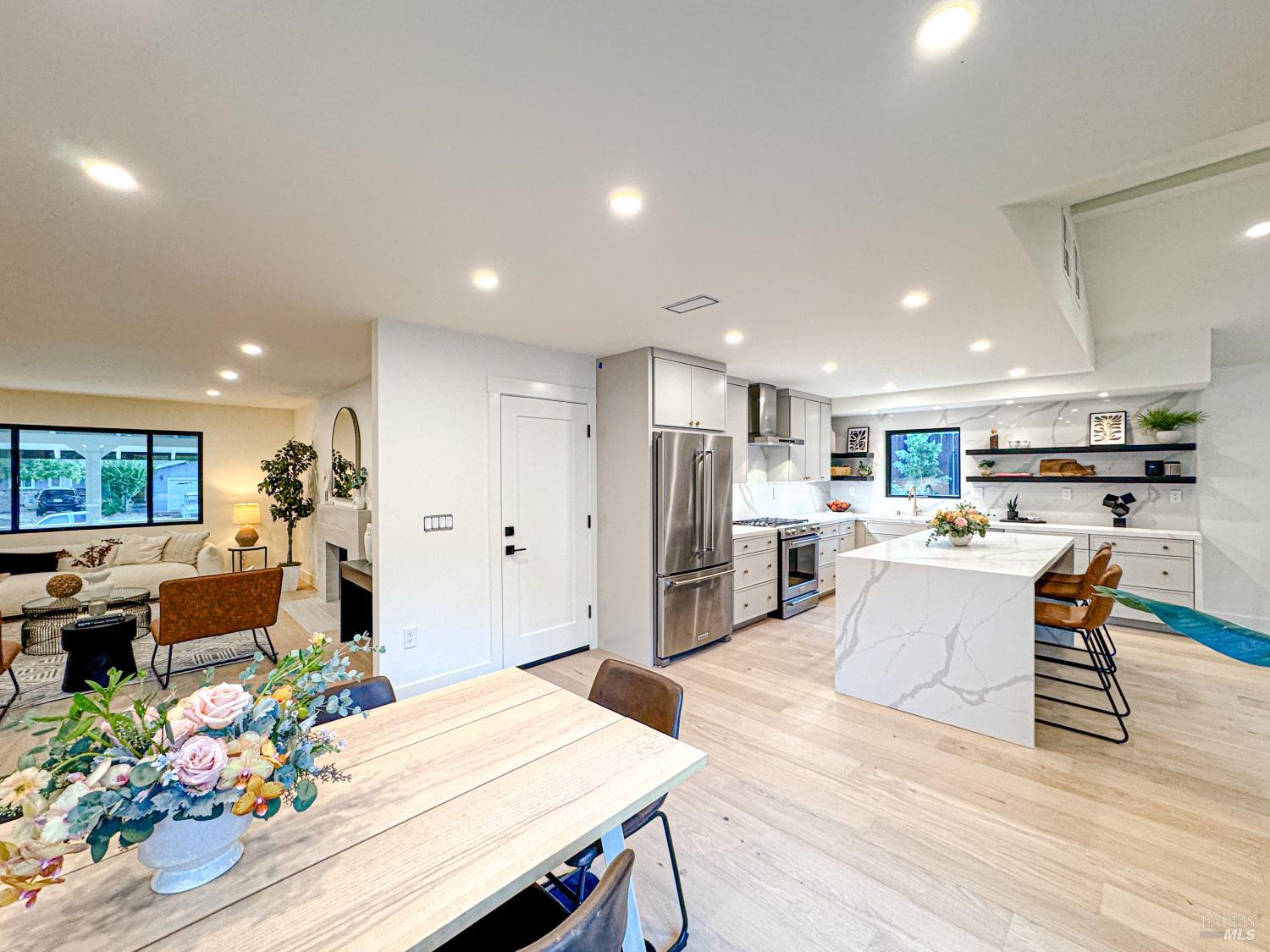 284 Blackstone Dr