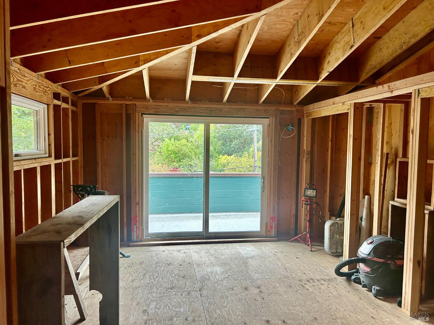 572 Cascade Dr