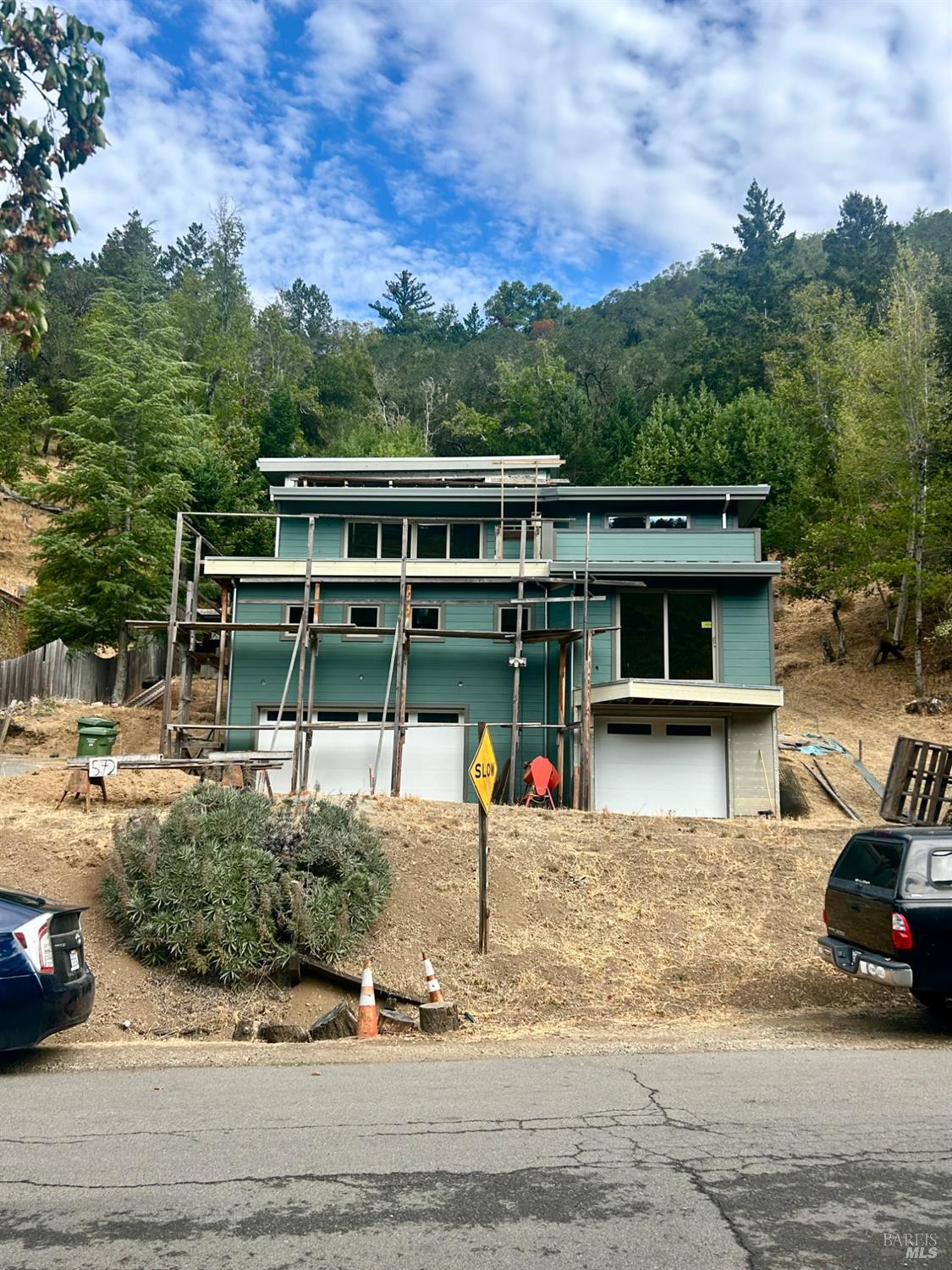 572 Cascade Dr