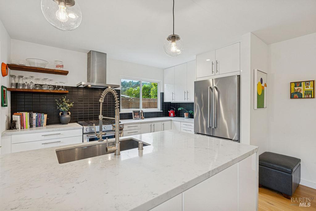 82 Meadow Dr