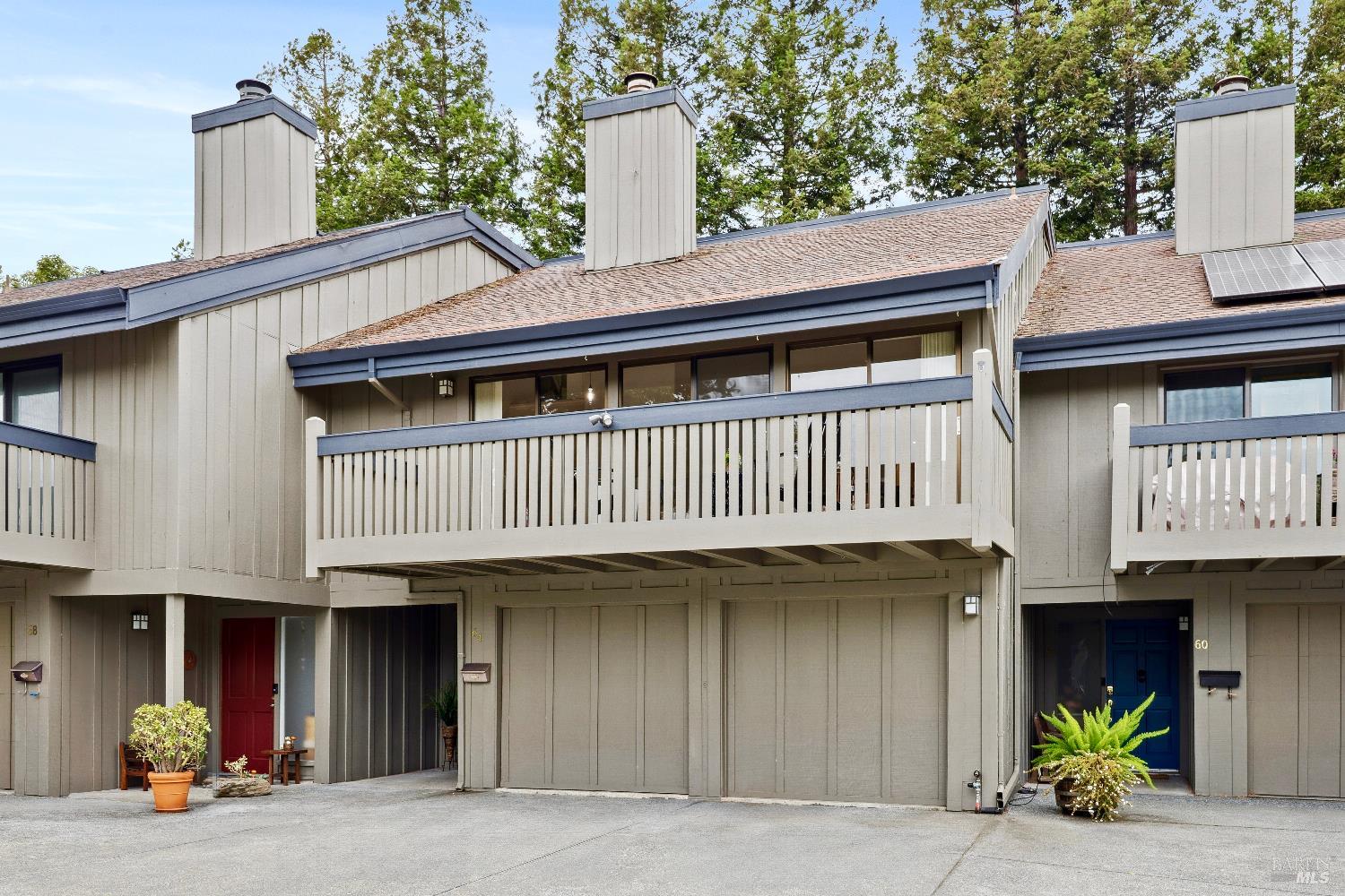 64 Blackstone Dr