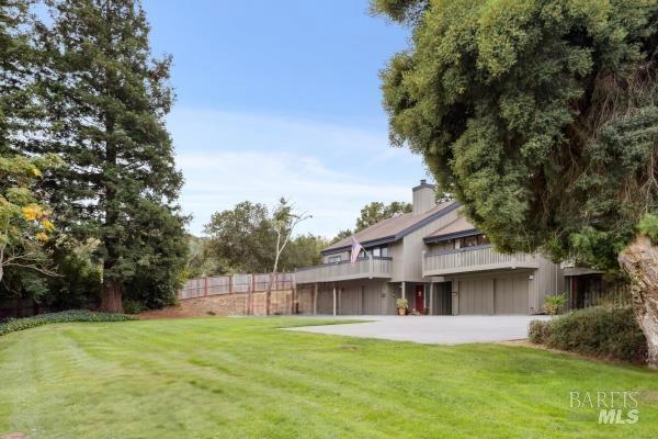 64 Blackstone Dr