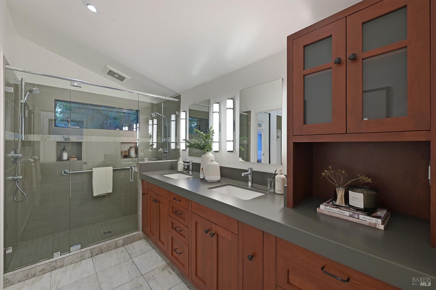 48 Miller Ave
