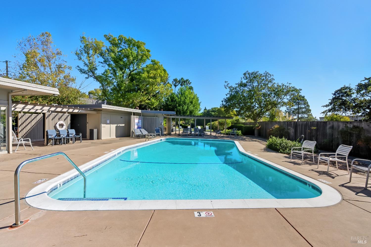 109 Pixley Ave