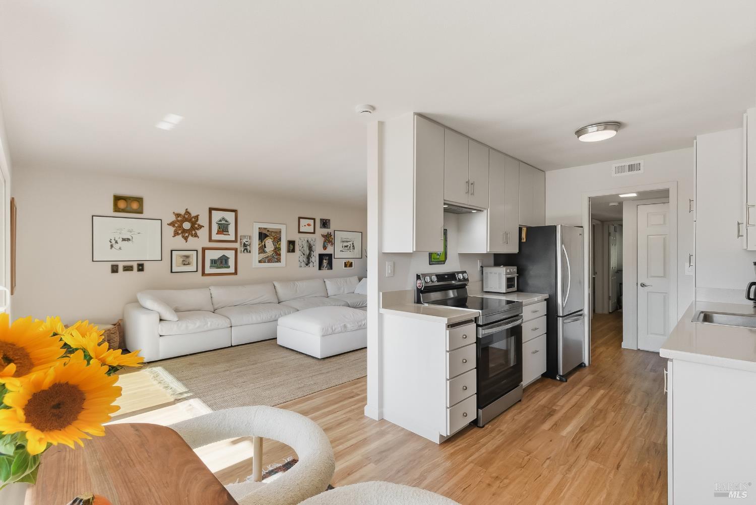 109 Pixley Ave