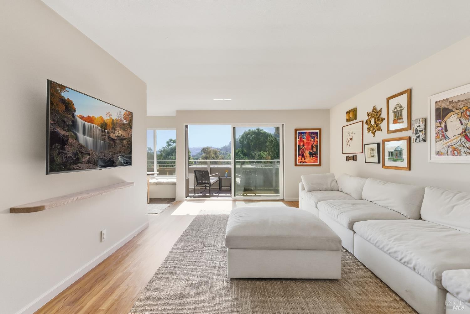 109 Pixley Ave