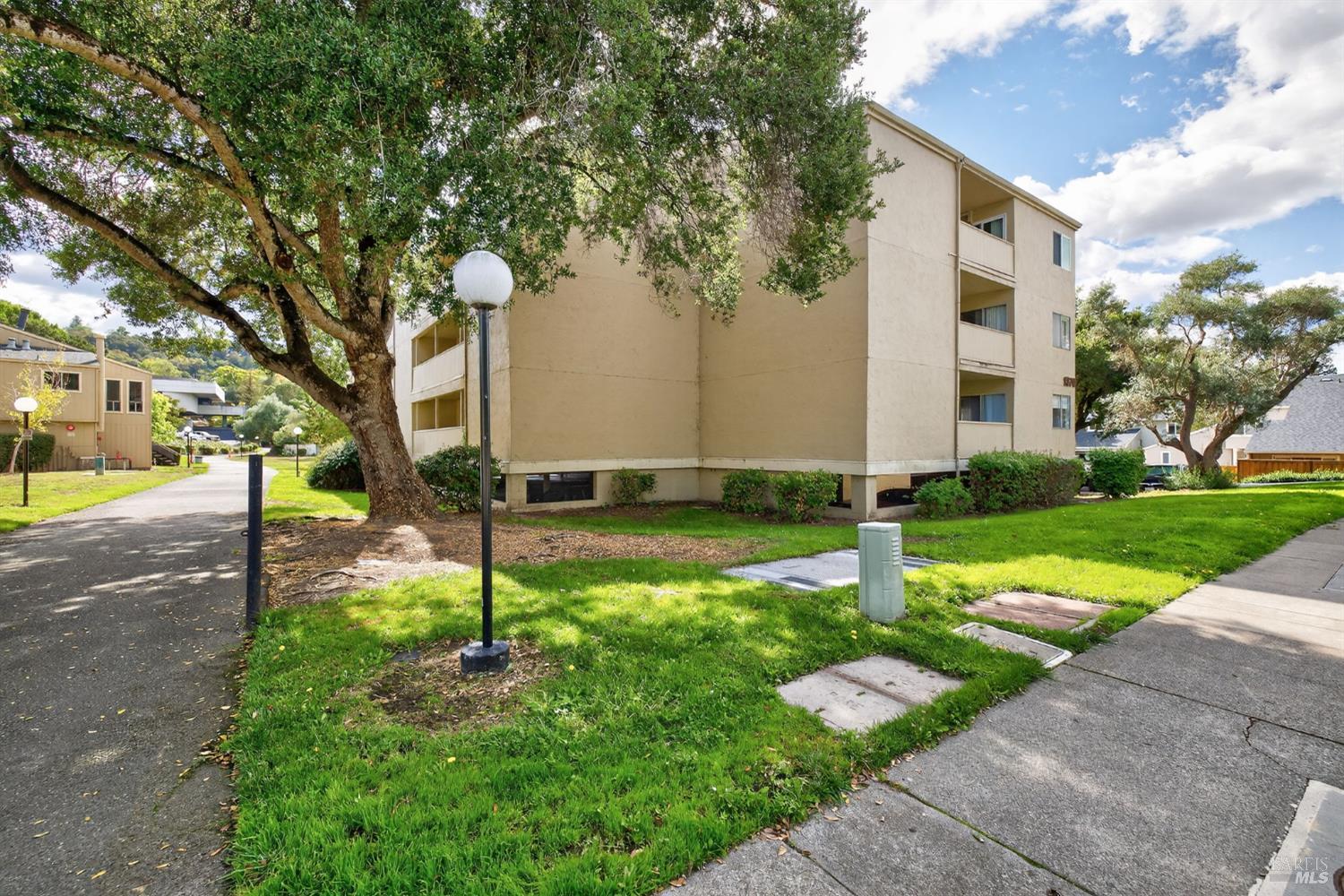 1370 Townview Ave #205