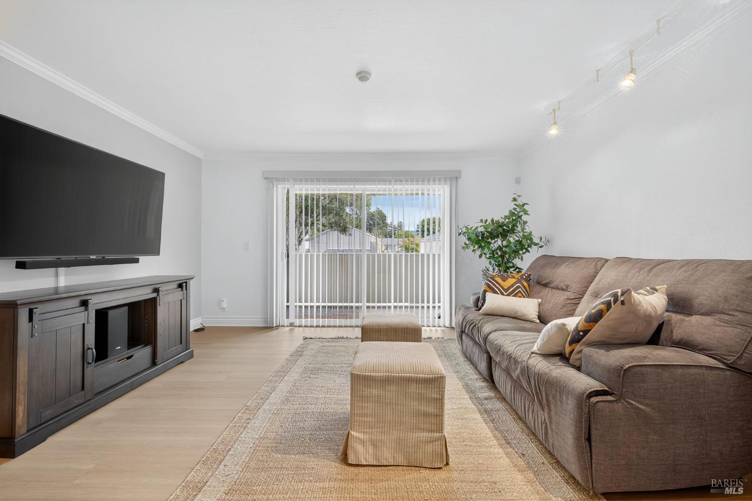 1370 Townview Ave #205