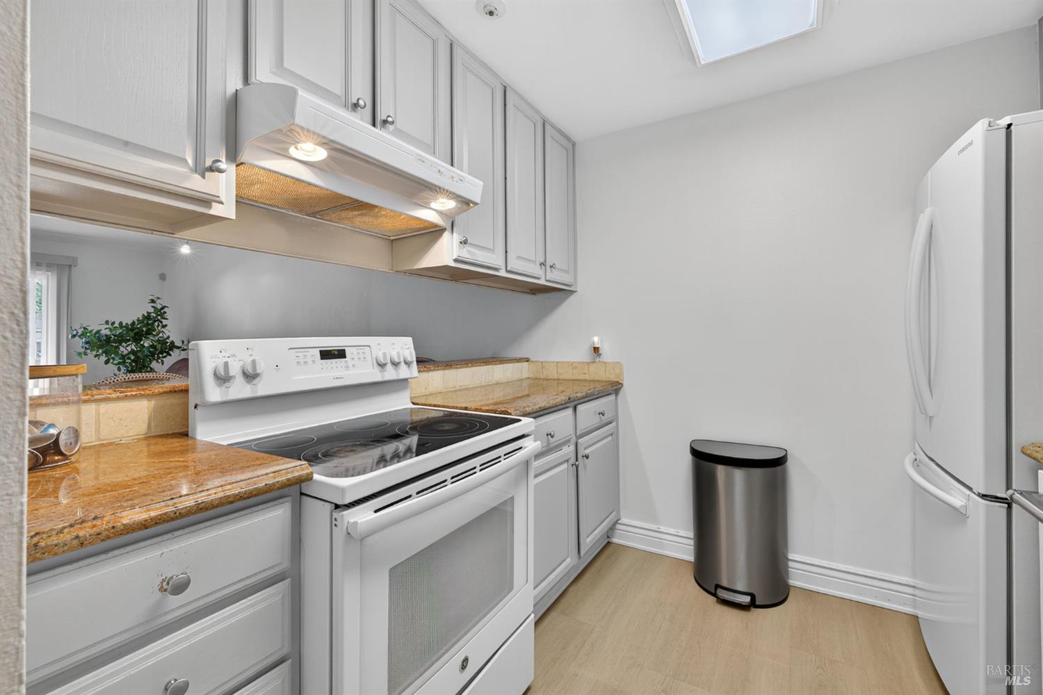 1370 Townview Ave #205