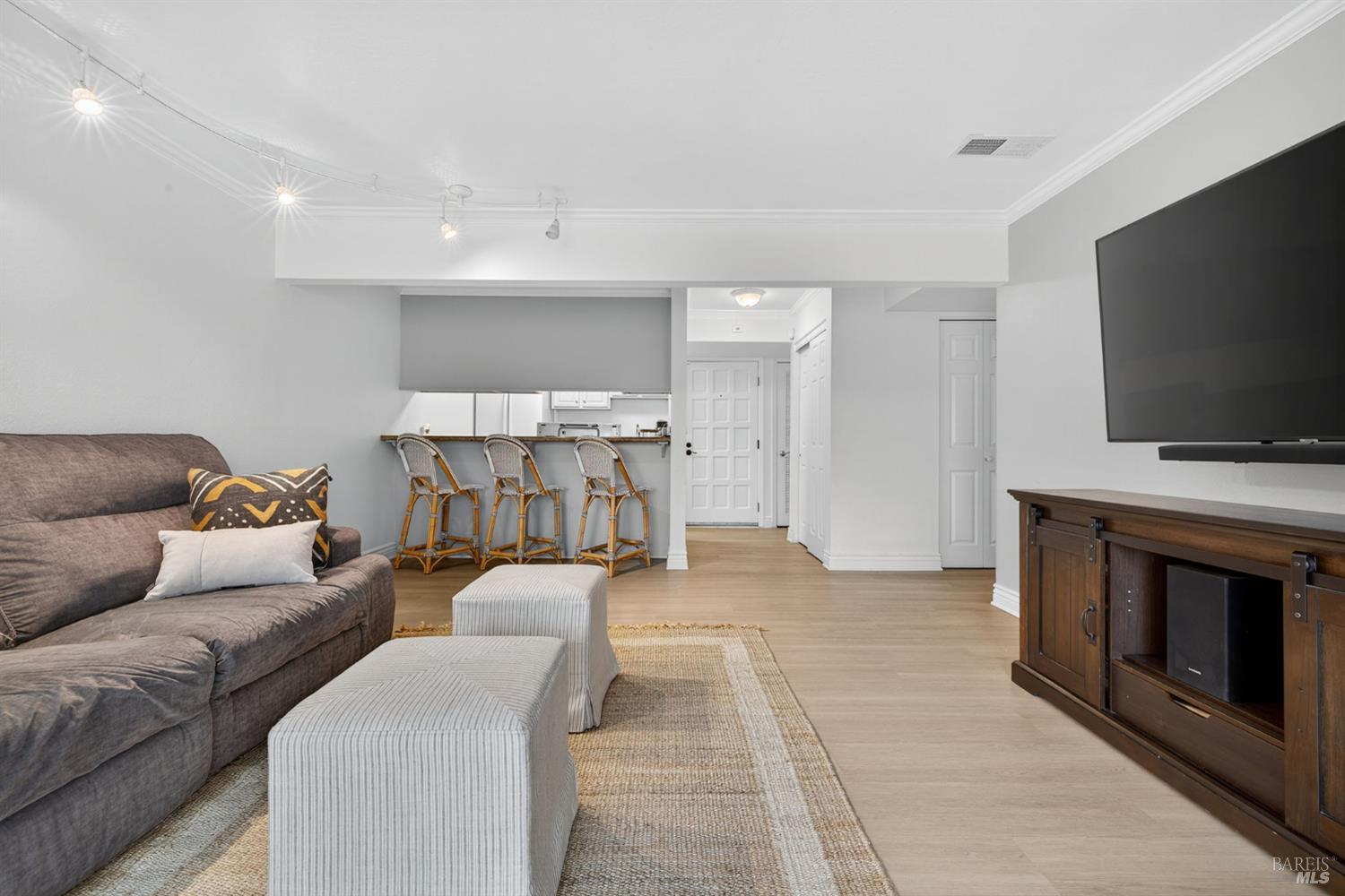 1370 Townview Ave #205