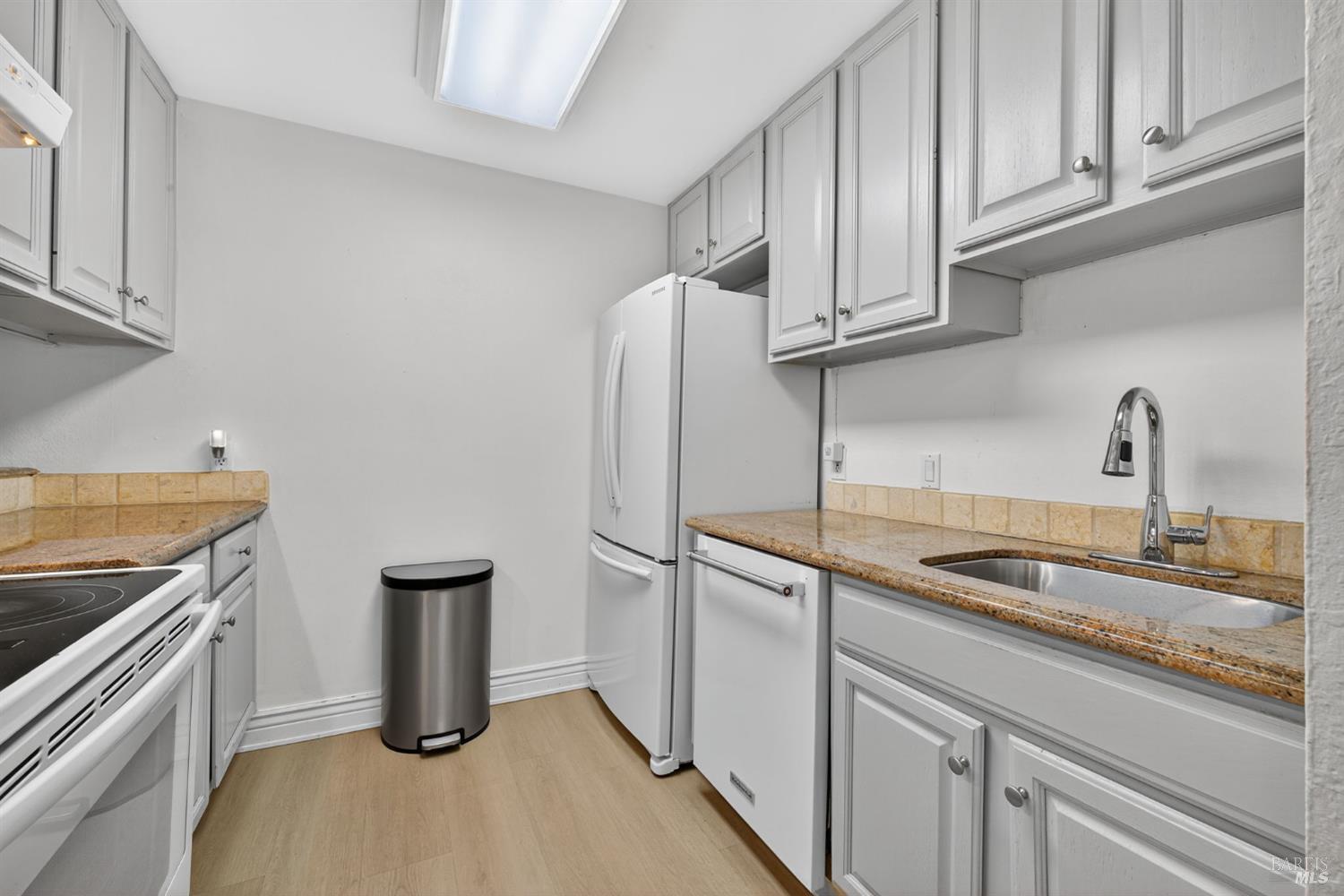 1370 Townview Ave #205