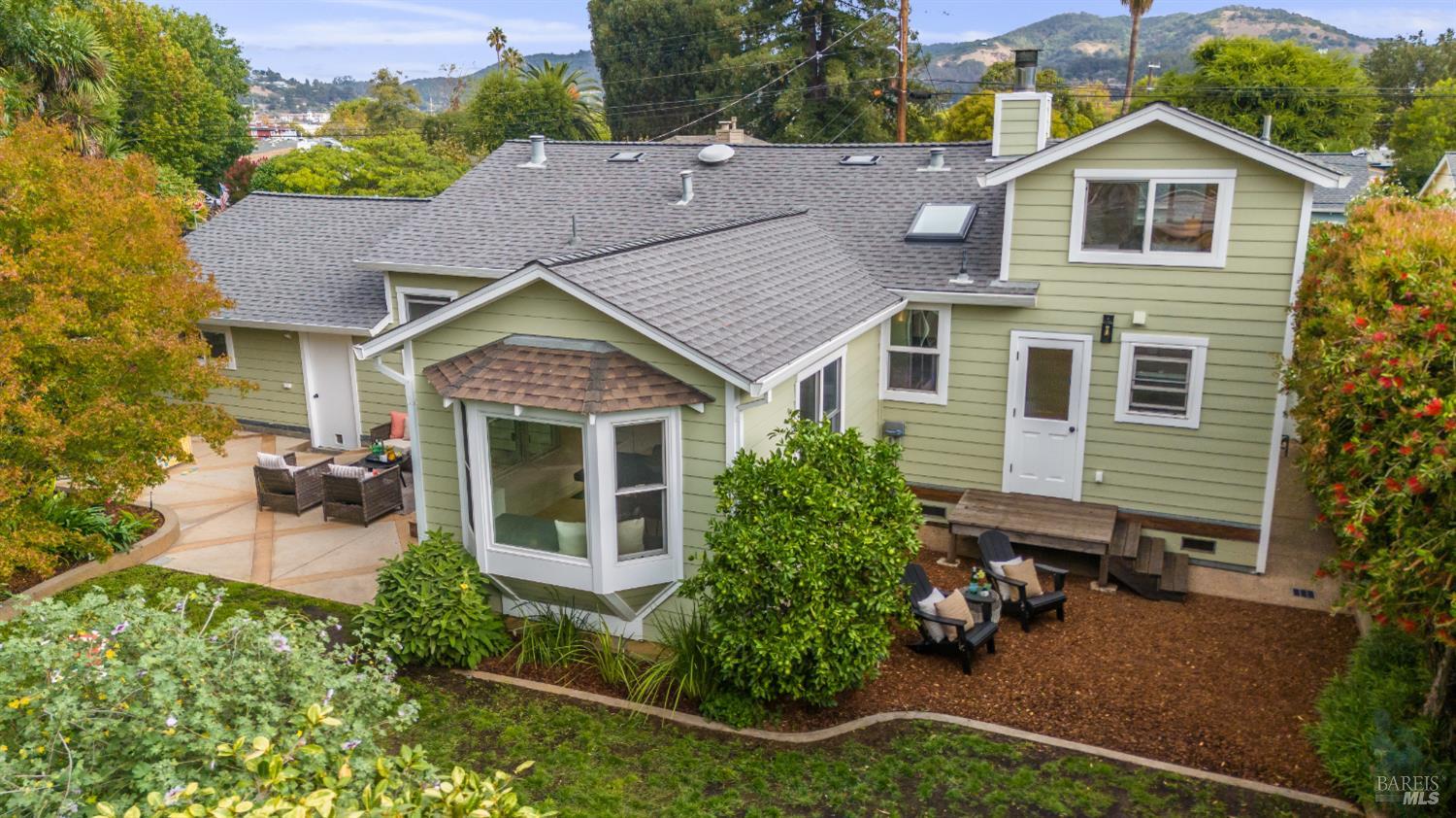 4 Meadow Ave