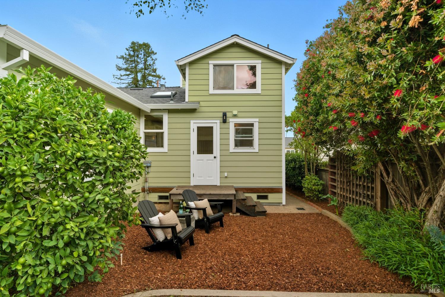 4 Meadow Ave