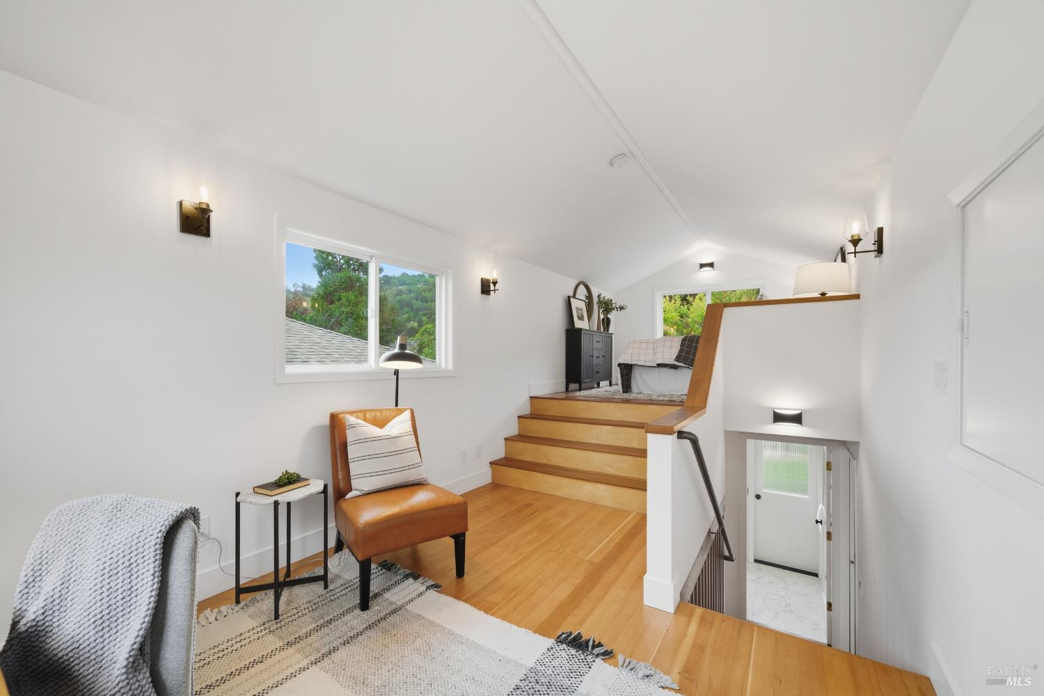 4 Meadow Ave