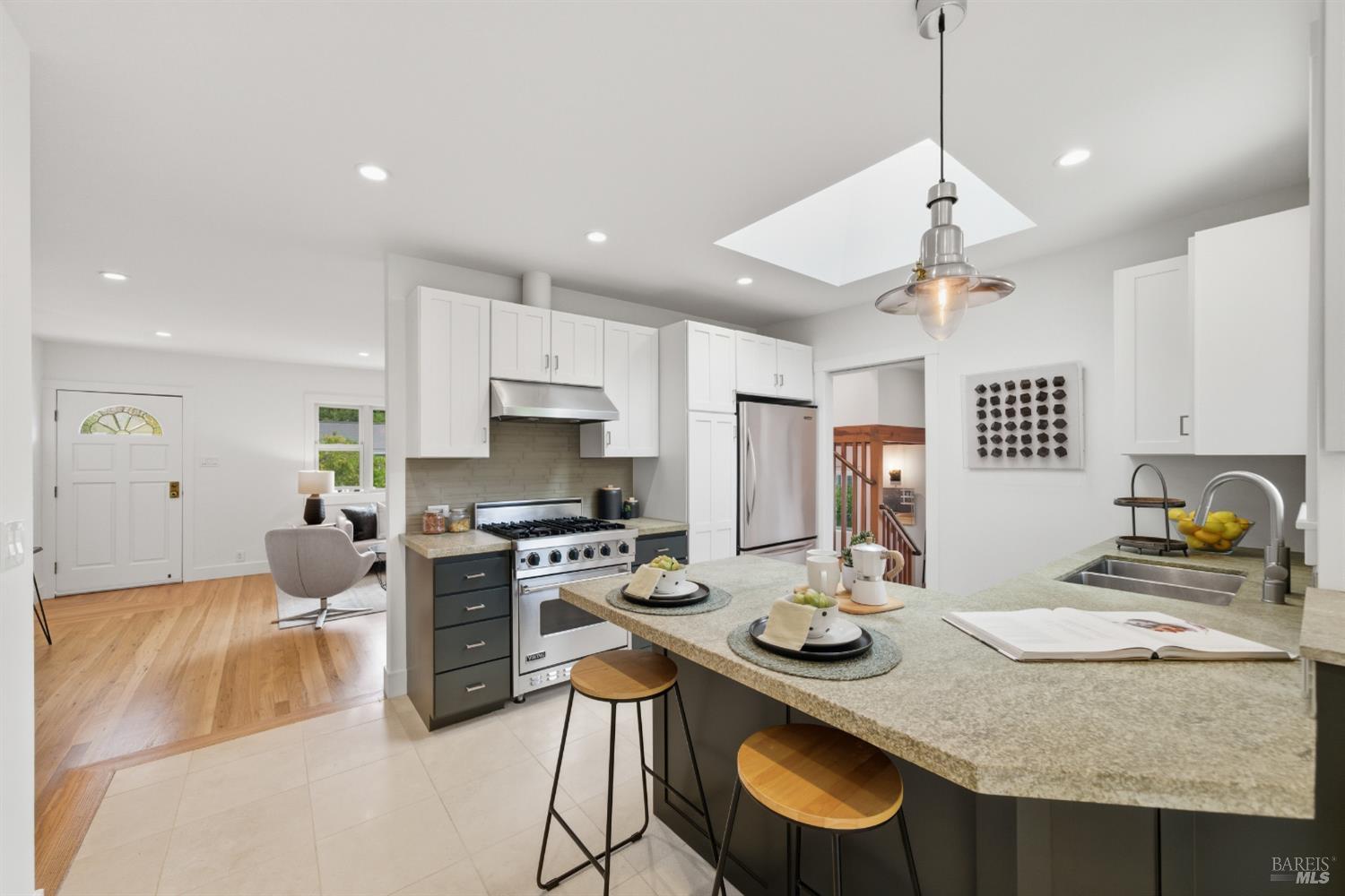 4 Meadow Ave