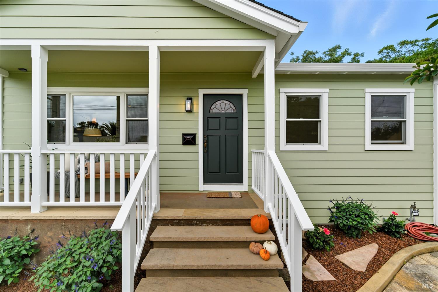 4 Meadow Ave
