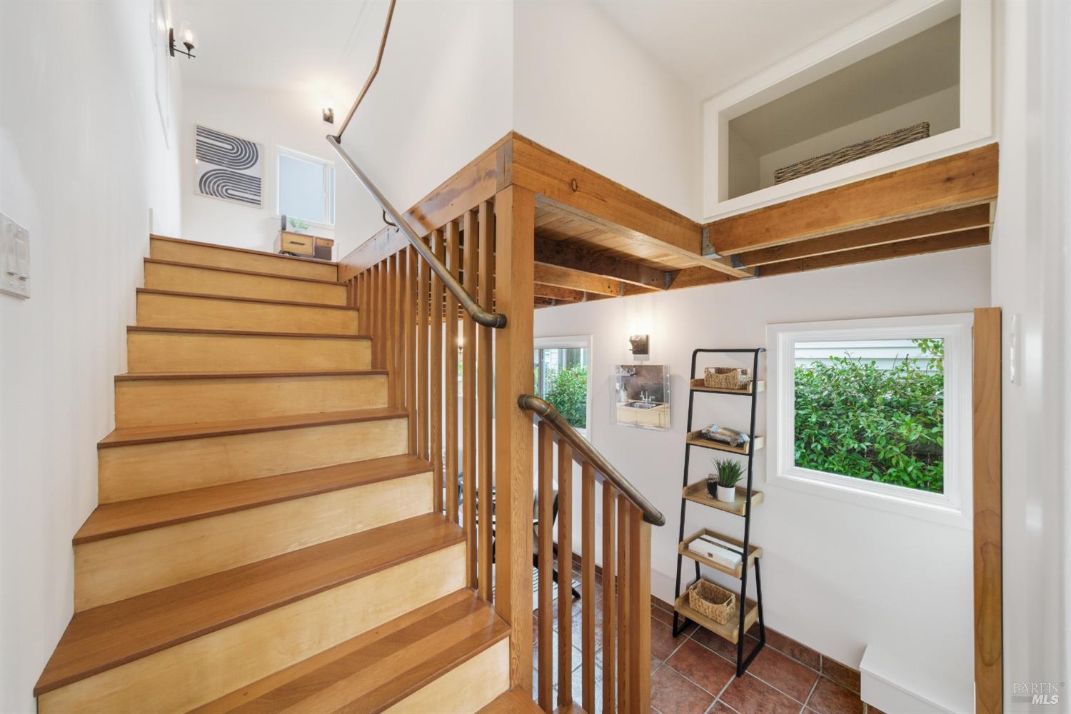 4 Meadow Ave