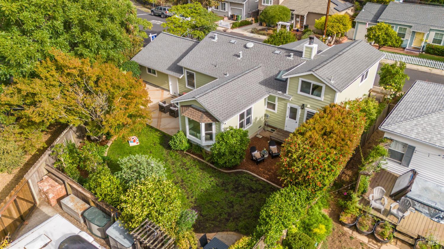 4 Meadow Ave