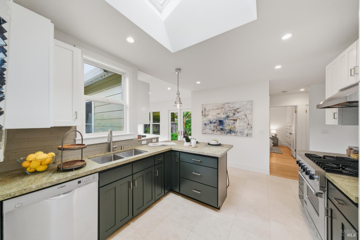 4 Meadow Ave