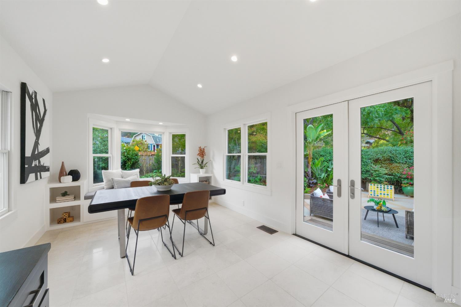 4 Meadow Ave