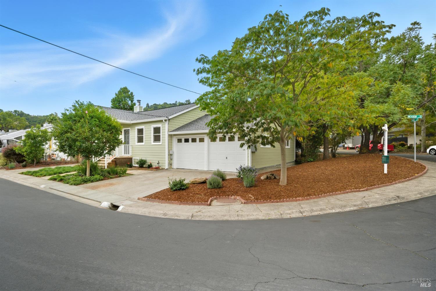 4 Meadow Ave