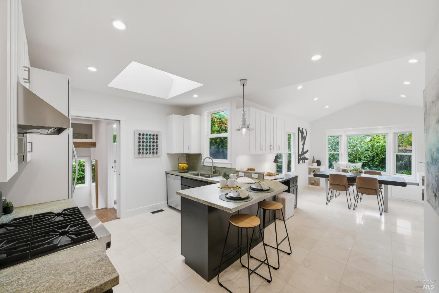 4 Meadow Ave
