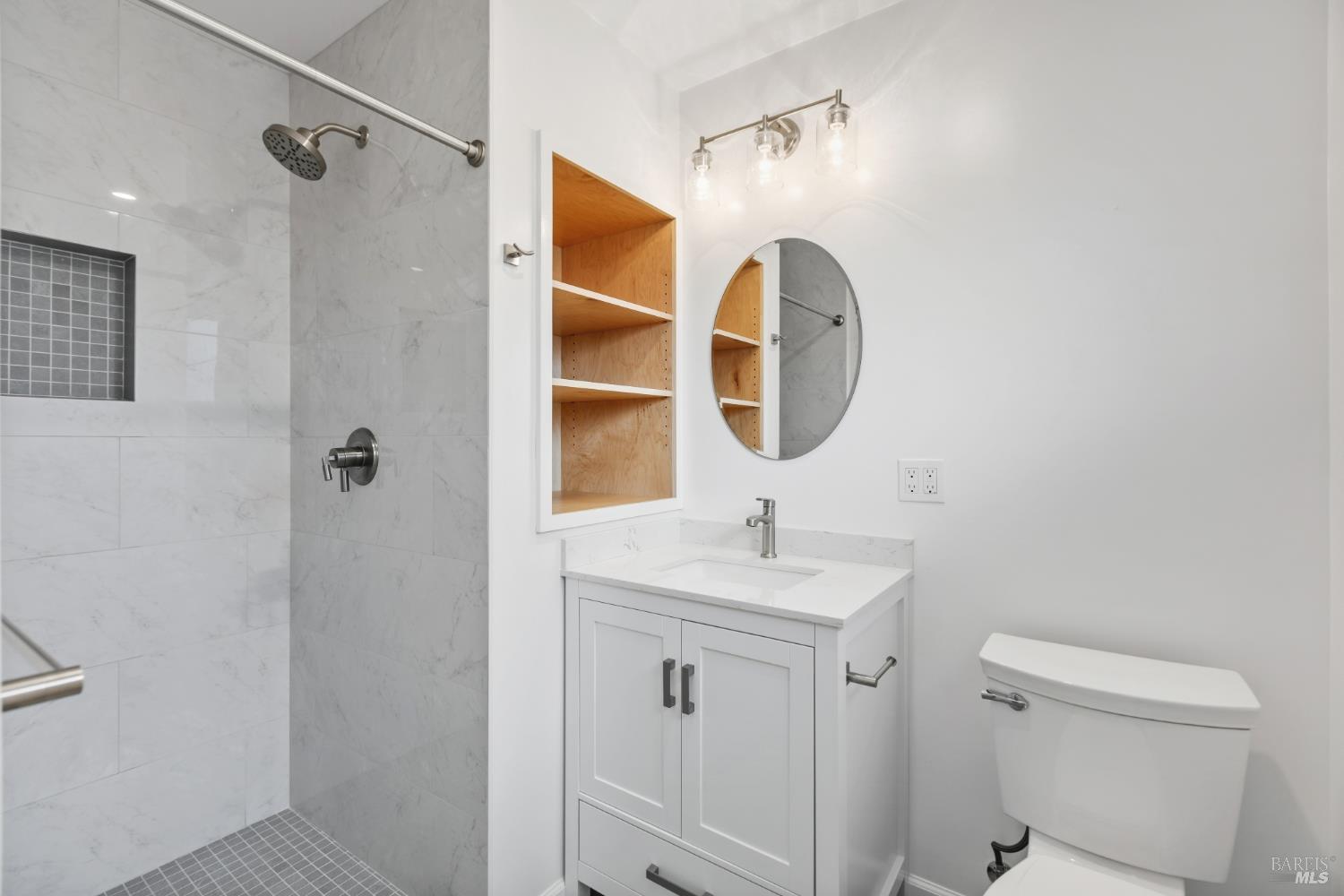 53 Manzanita Ct