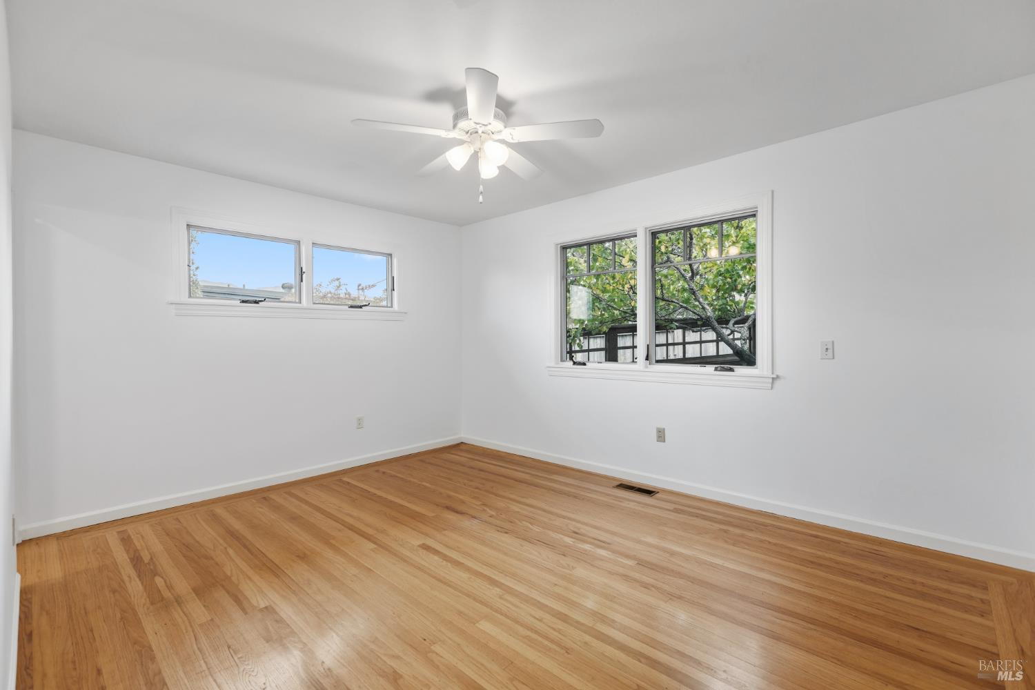 53 Manzanita Ct