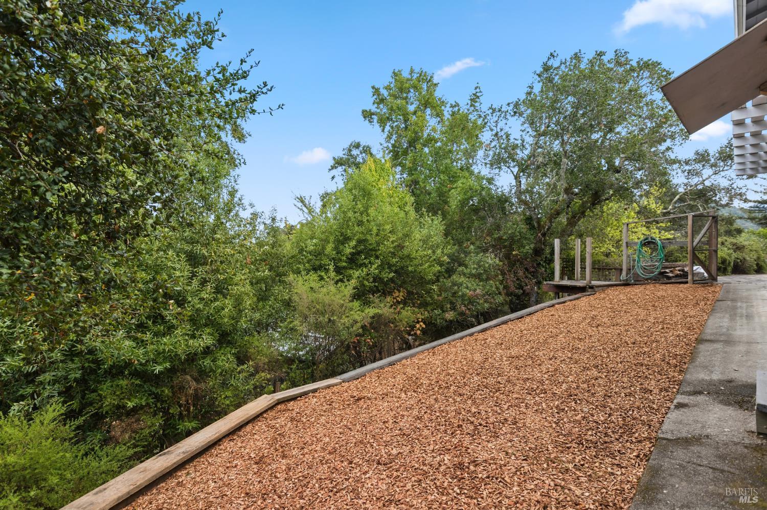 53 Manzanita Ct