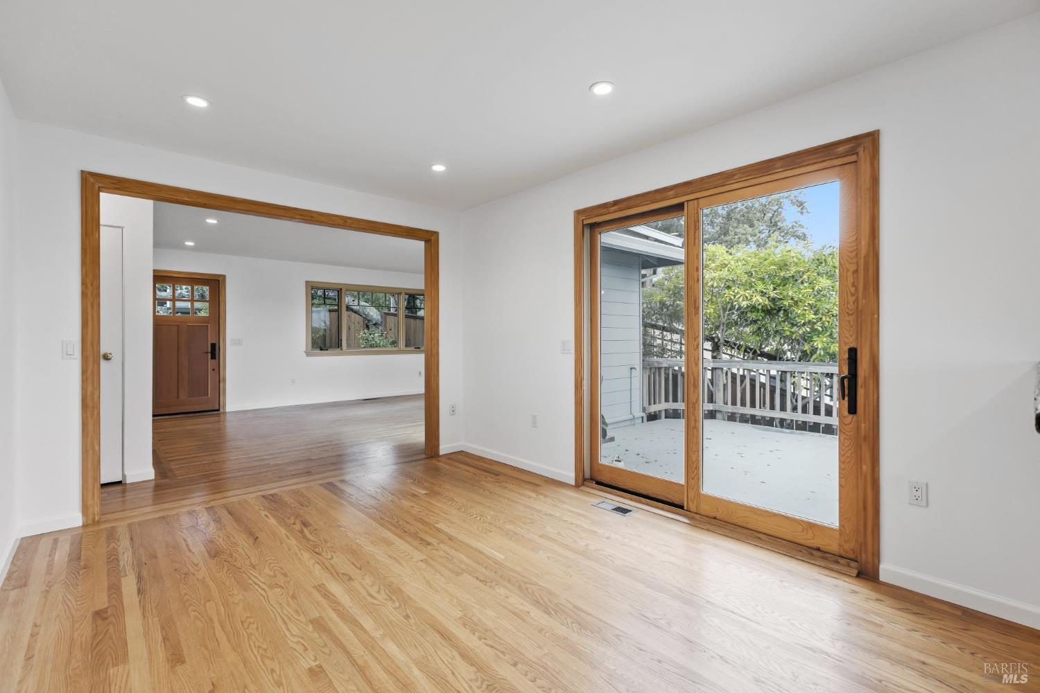 53 Manzanita Ct