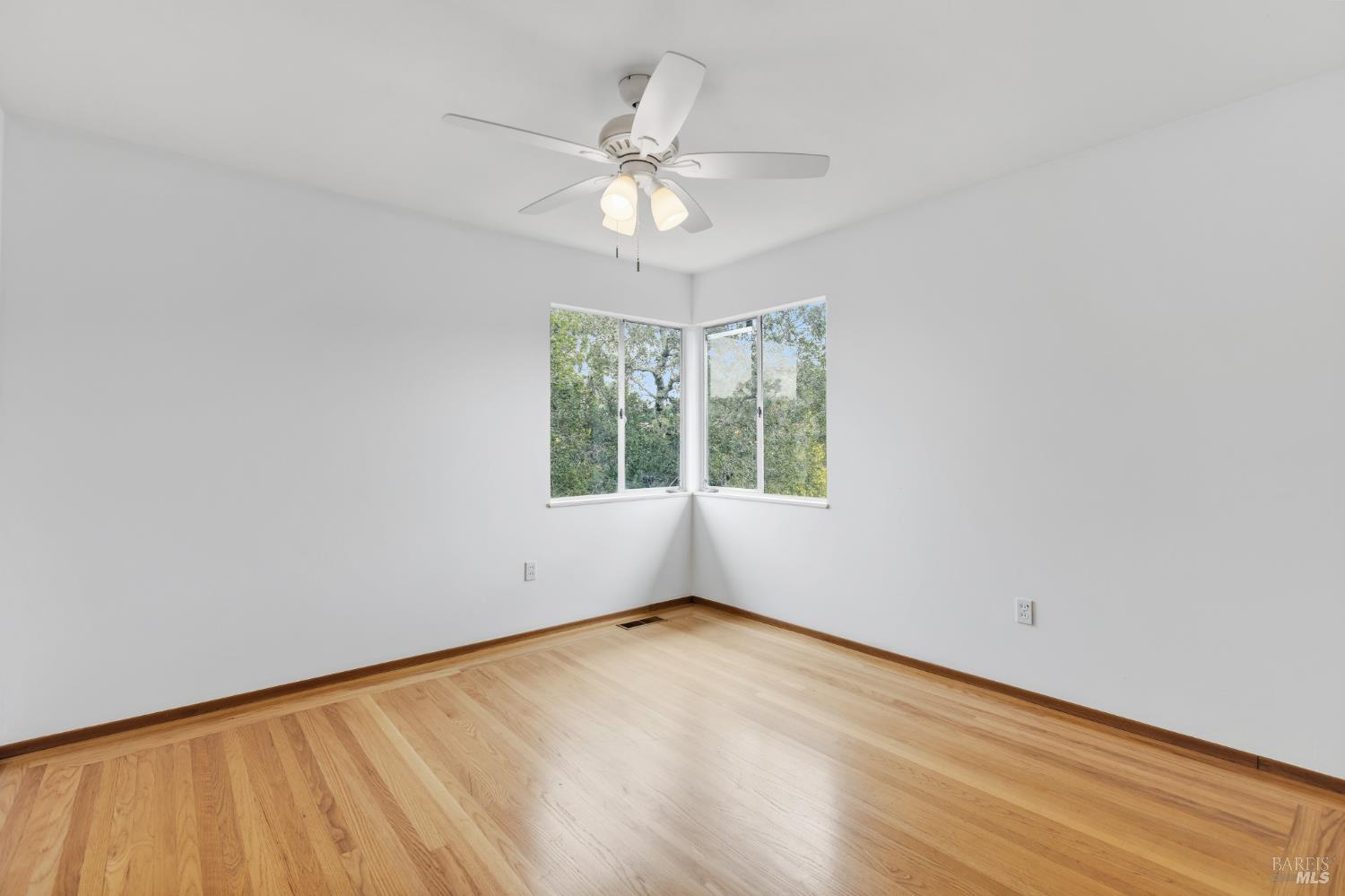 53 Manzanita Ct