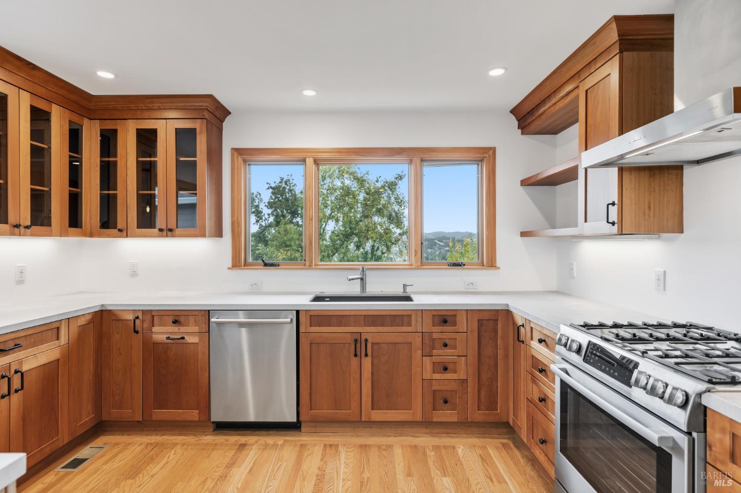 53 Manzanita Ct