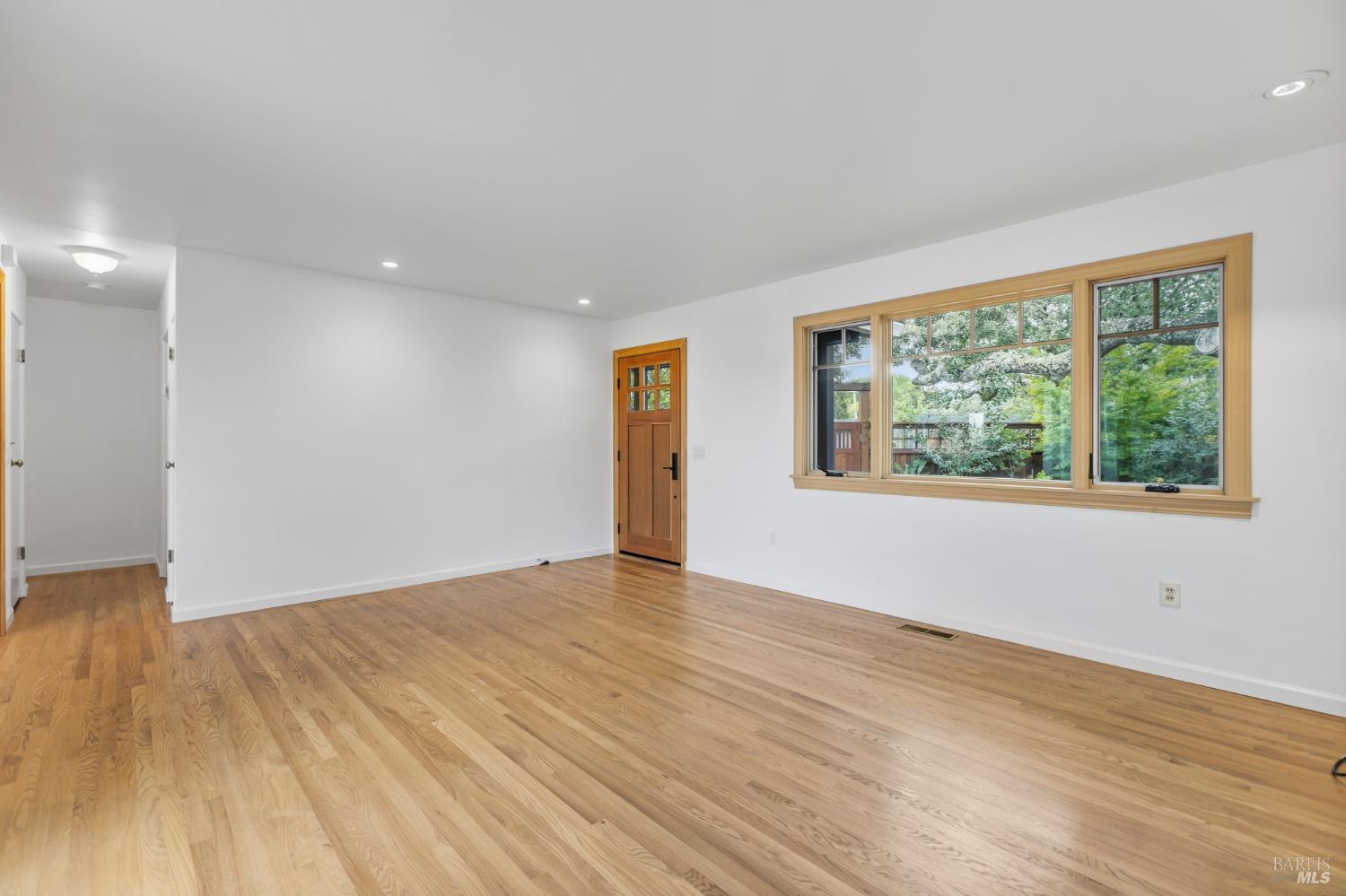 53 Manzanita Ct