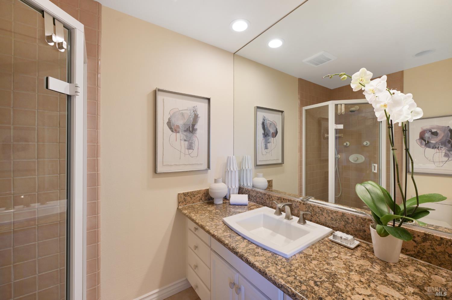 60 Marinero Cir