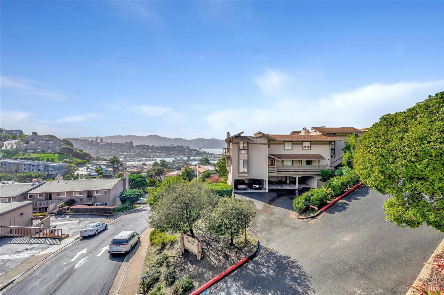 60 Marinero Cir