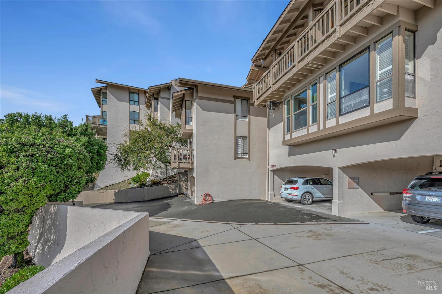 60 Marinero Cir
