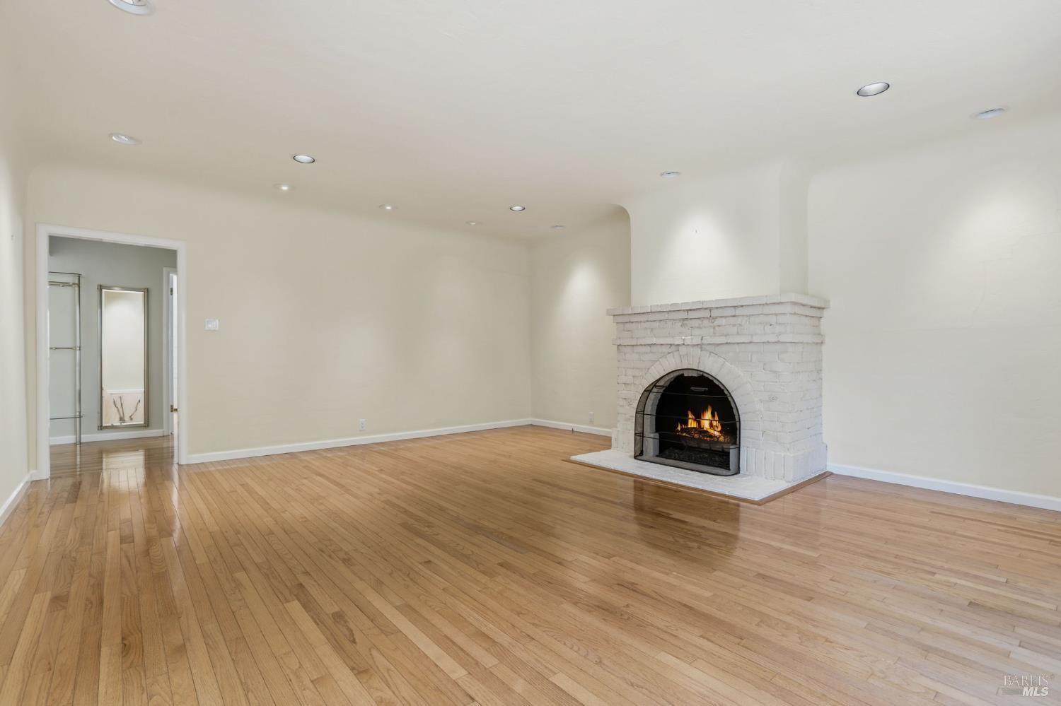 2 Fern Rd