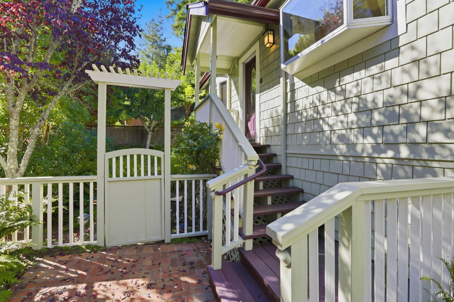 2 Fern Rd