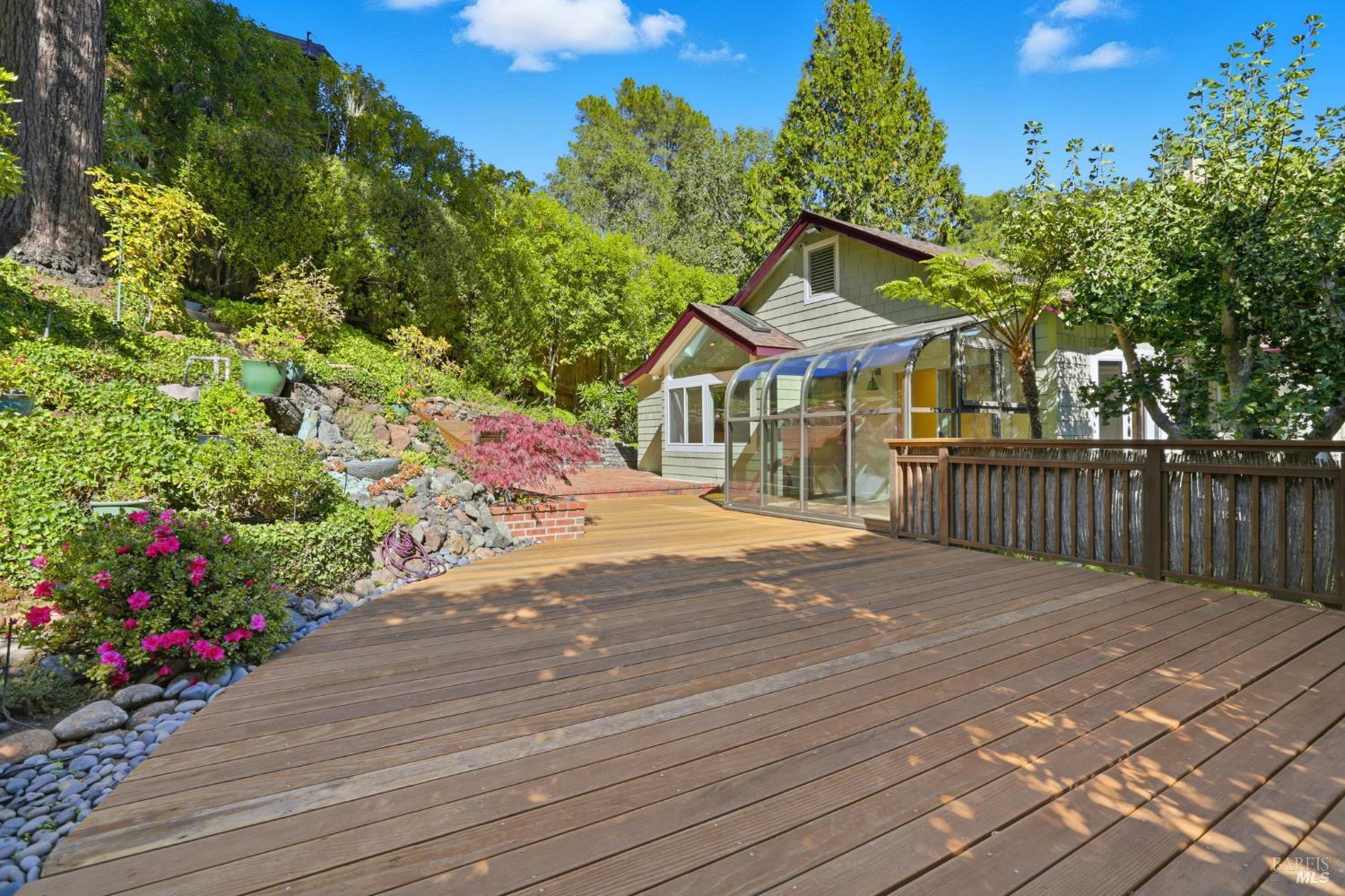2 Fern Rd