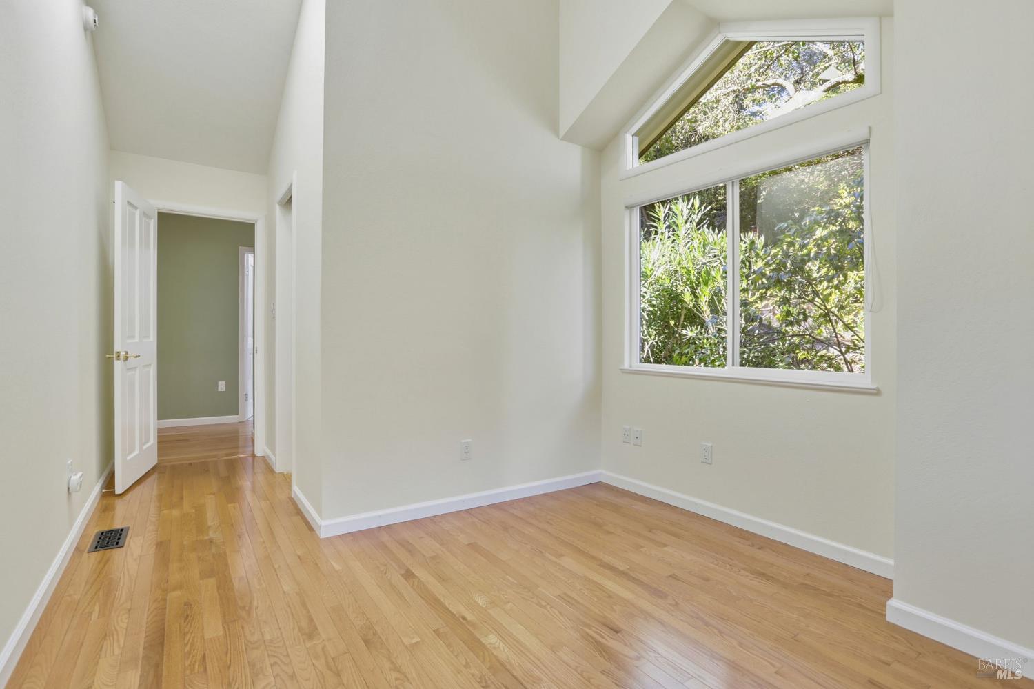 2 Fern Rd