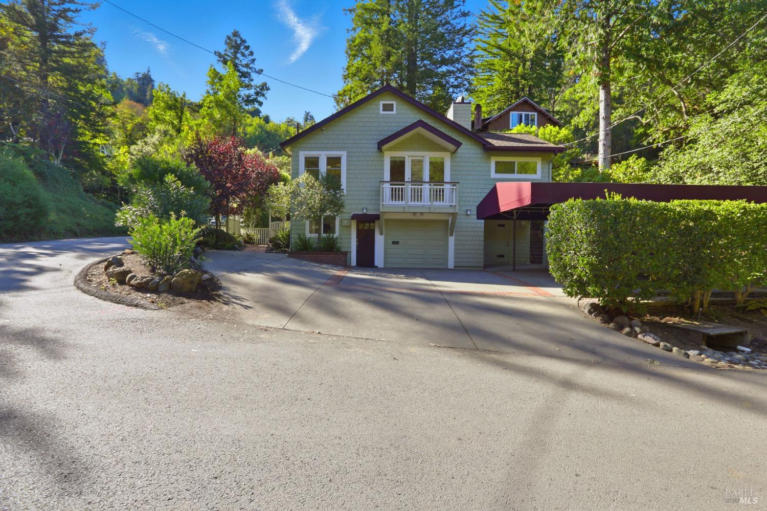 2 Fern Rd