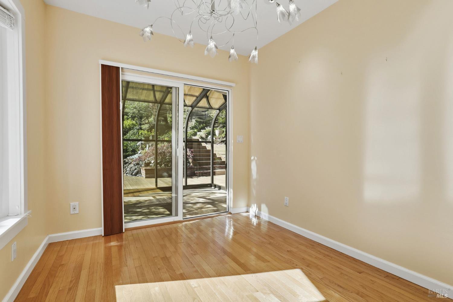2 Fern Rd