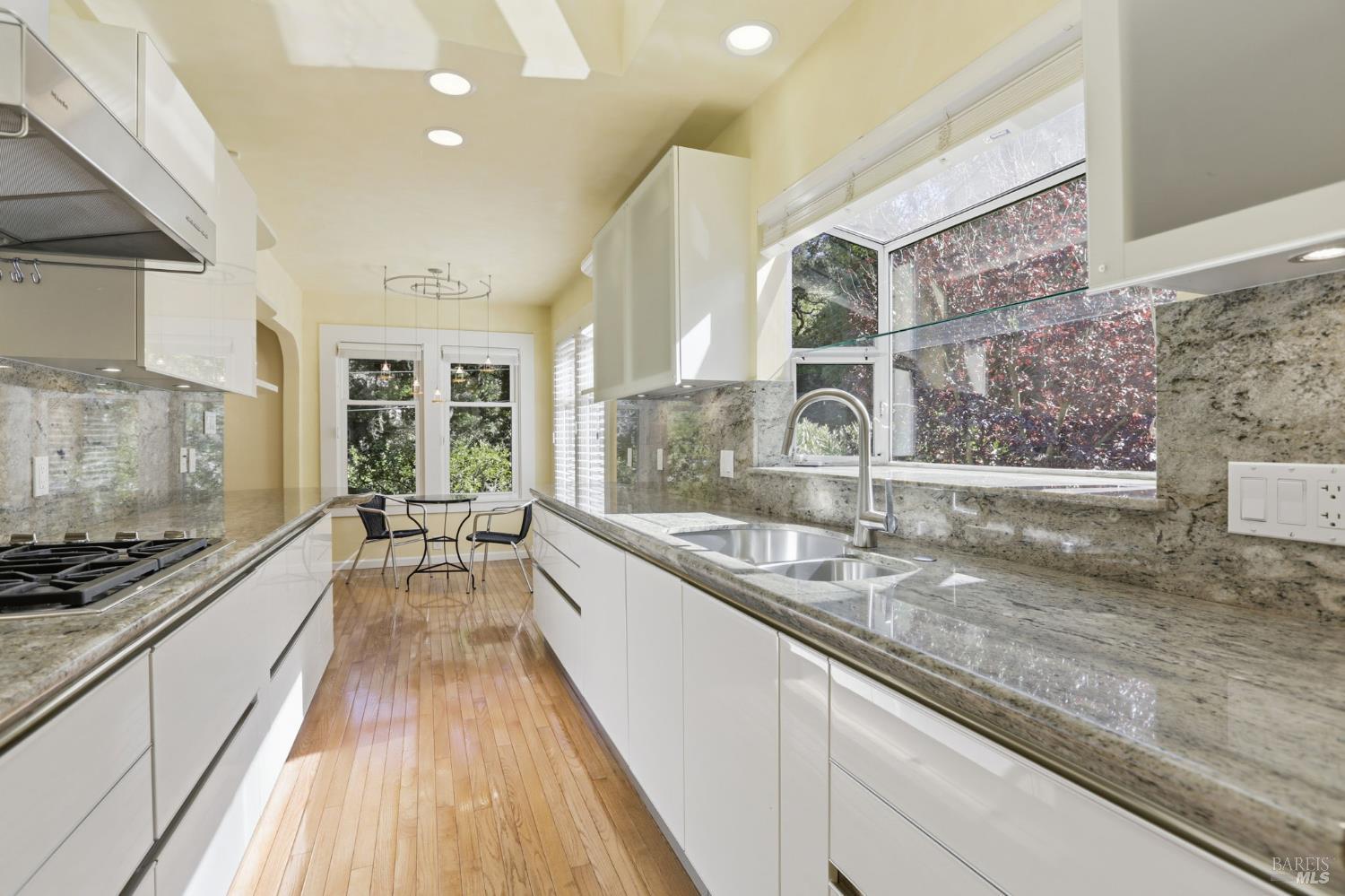 2 Fern Rd